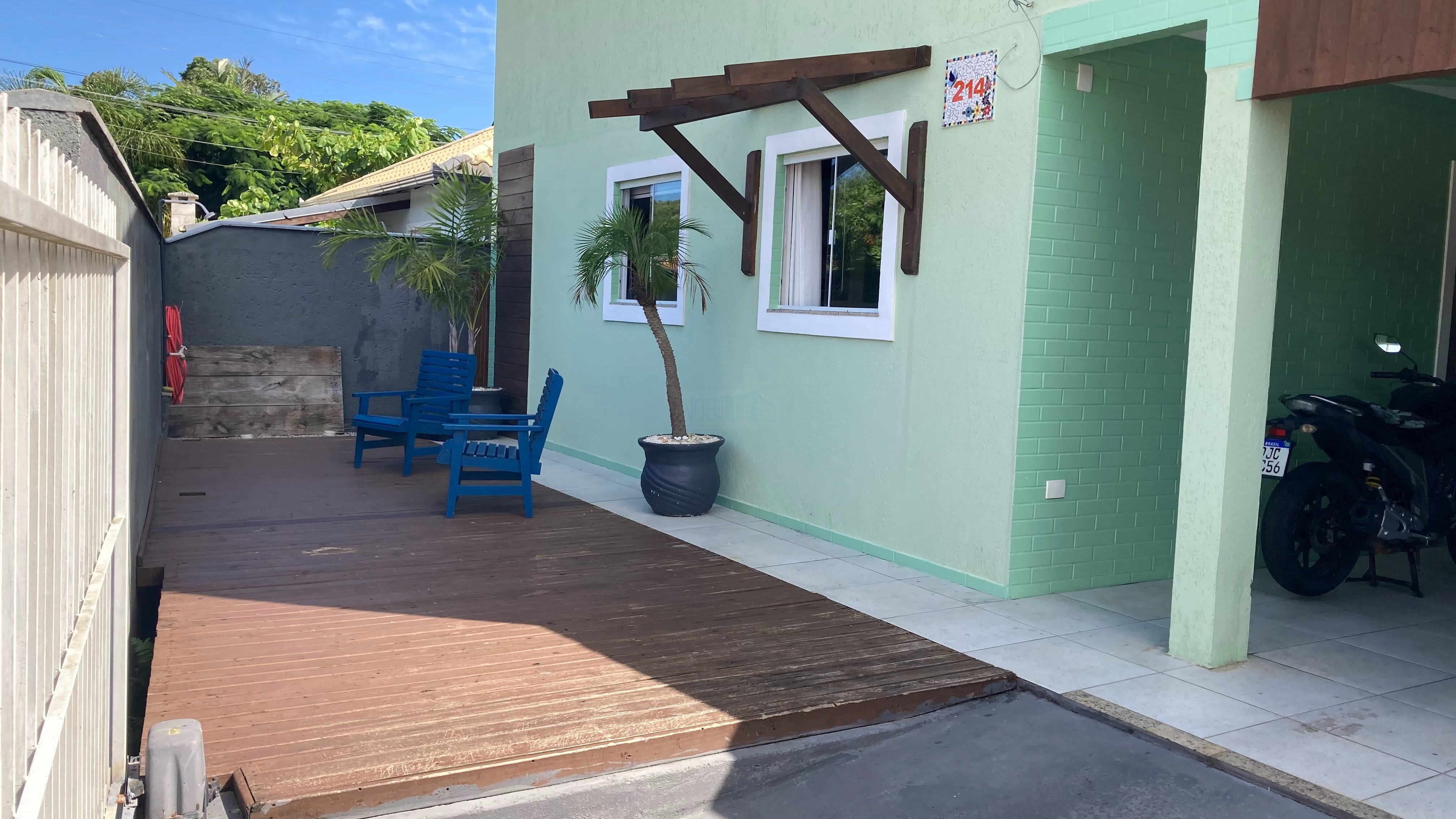 NOBILLE IMÓVEIS vende - Excelente casa a 700 metros da praia dos Ingleses