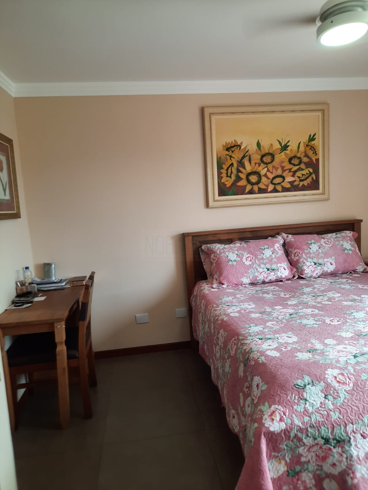 NOBILLE IMÓVEIS vende - Excelente casa a 700 metros da praia dos Ingleses