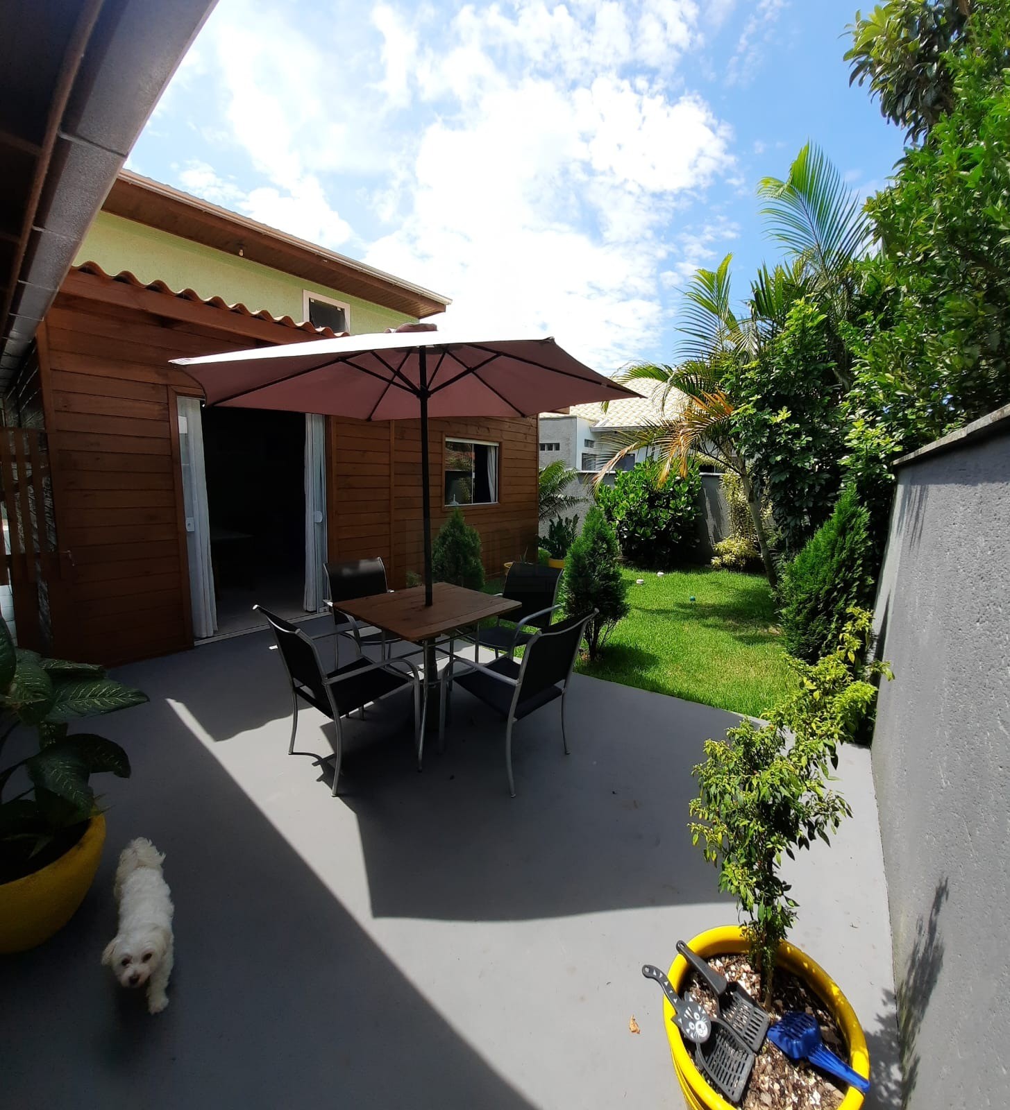NOBILLE IMÓVEIS vende - Excelente casa a 700 metros da praia dos Ingleses
