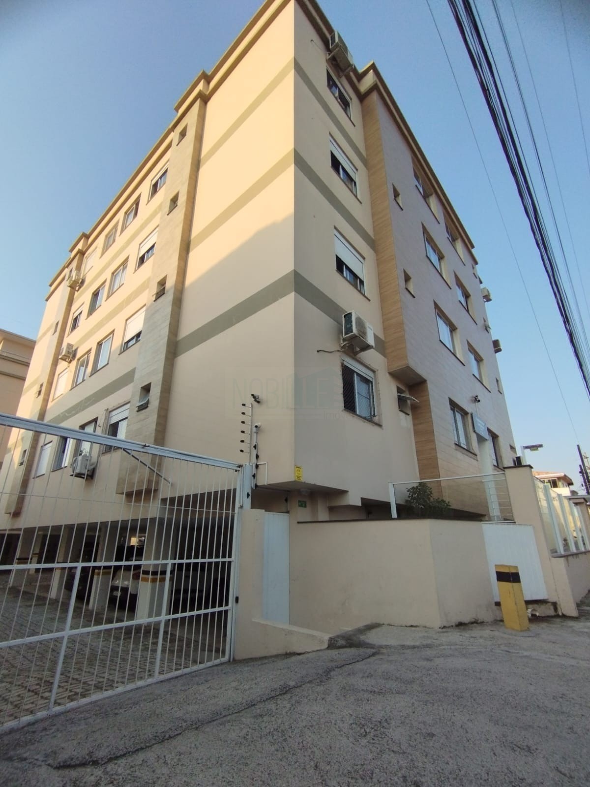 Apartamento mobiliado à venda no bairro Ingleses em Florianópolis/SC.