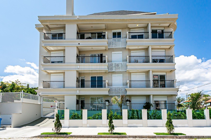 Apartamento mobiliado à venda em Jurerê - Florianópolis/SC.