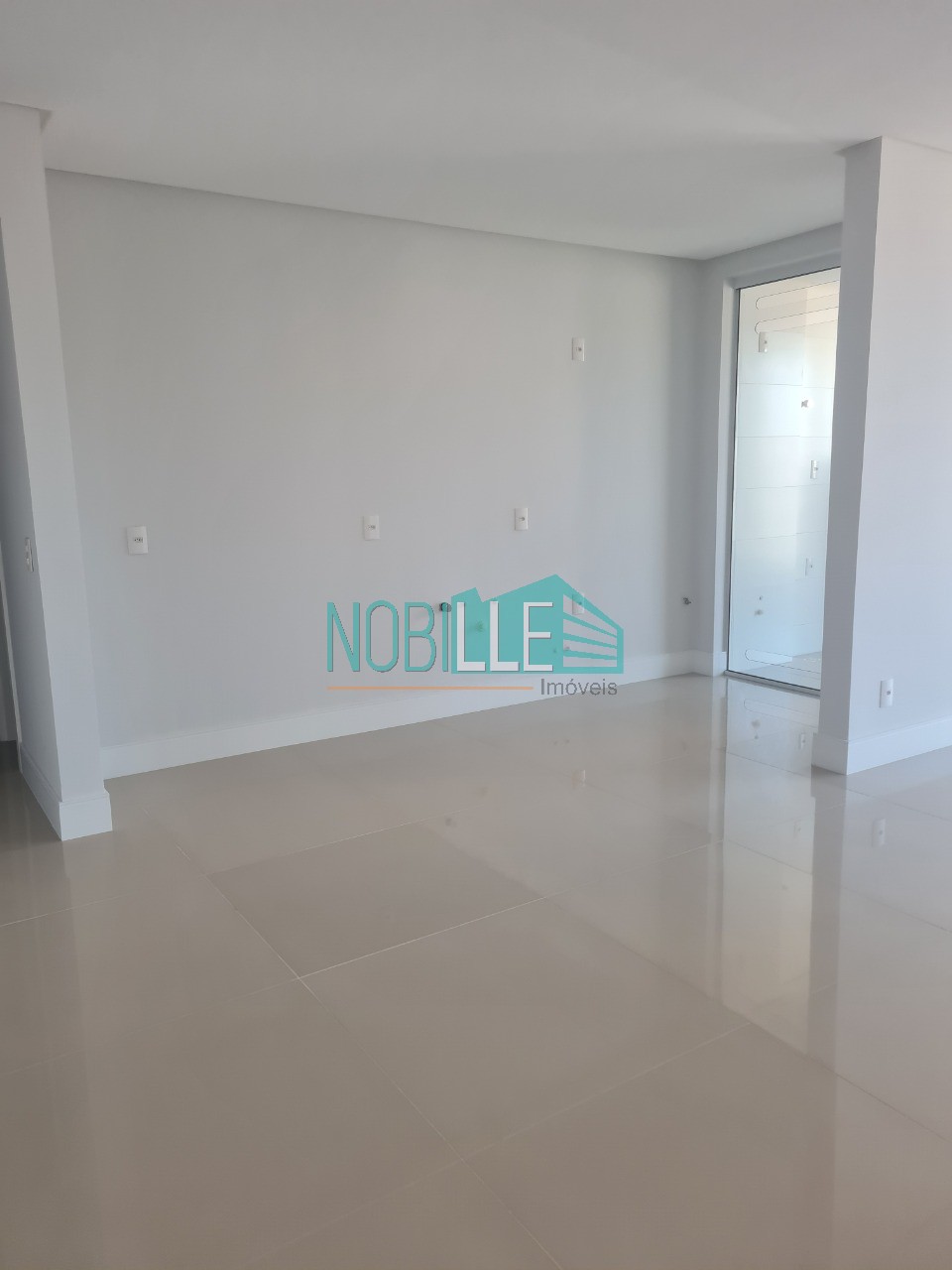 Nobille Imóveis Vende - Apartamento Novo com 3 dormitórios na Agronomica em Florianópolis/SC.