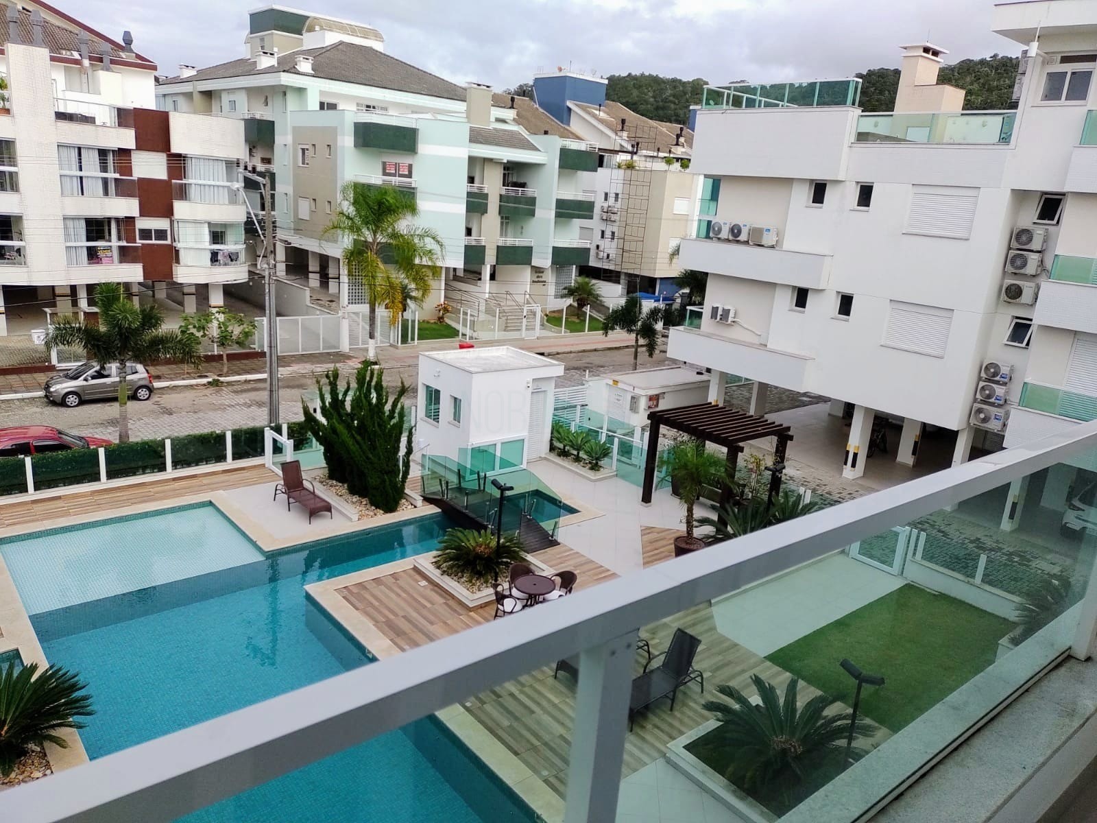 NOBILLE IMÓVEIS VENDE APARTAMENTO NA PRAIA DOS INGLESES