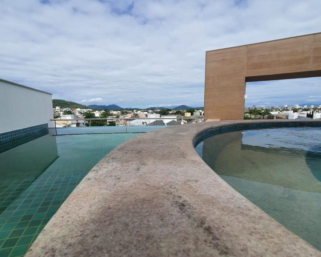 Cobertura semi-mobiliada com 2 dormitórios à venda, 84 m² por R$ 2.780.080 - jurerê internacional - florianópolis/sc