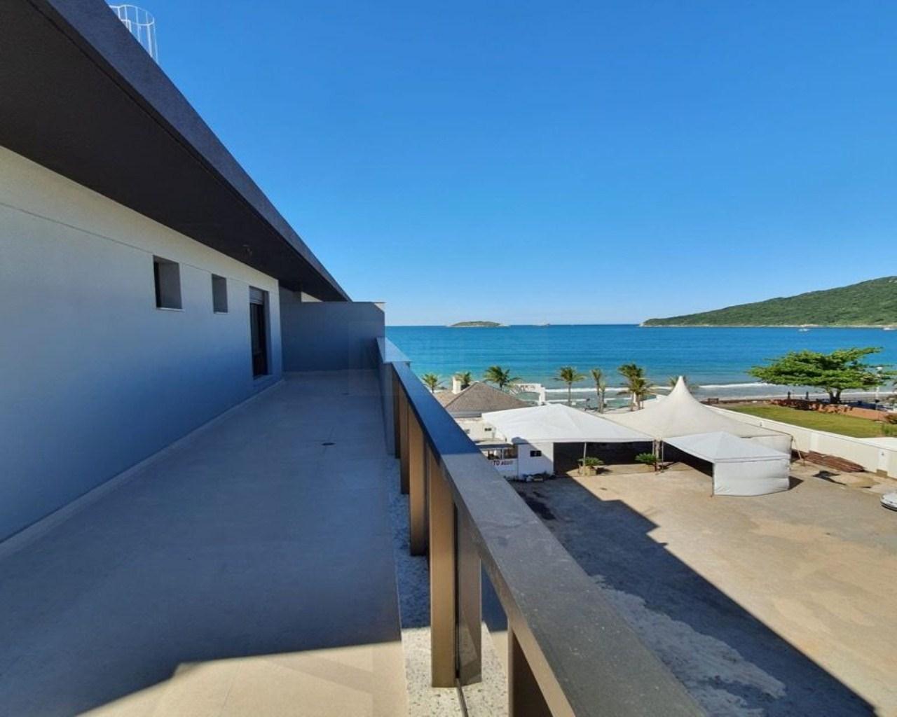 Cobertura pé na areia praia dos ingleses
