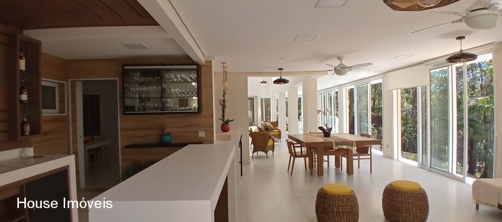 Casa de Luxo à Venda ou Locação em Jundiaí-SP no Bairro Loteamento Capital Ville: 4 Quartos, 3 Suítes, 3 Salas, 5 Banheiros, 5 Vagas, 800 m²!