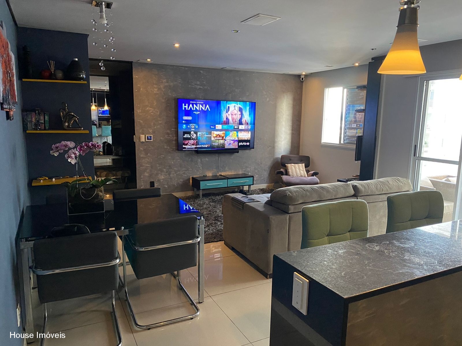 Apartamento à venda em Jundiaí-SP, Vila das Hortências: 1 quarto, 1 suíte, 3 salas, 2 banheiros, 1 vaga de garagem, 69m² de área.
