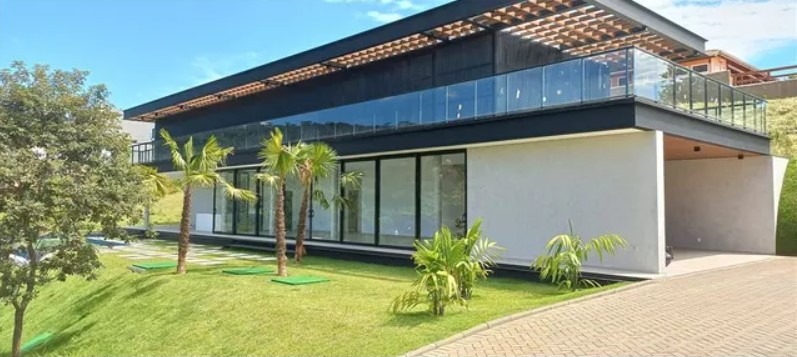 Luxuosa mansão em condomínio de alto padrão em Jundiaí-SP, 5 quartos, 5 suítes, 4 salas, 6 banheiros, 501,18 m² - Imperdível!