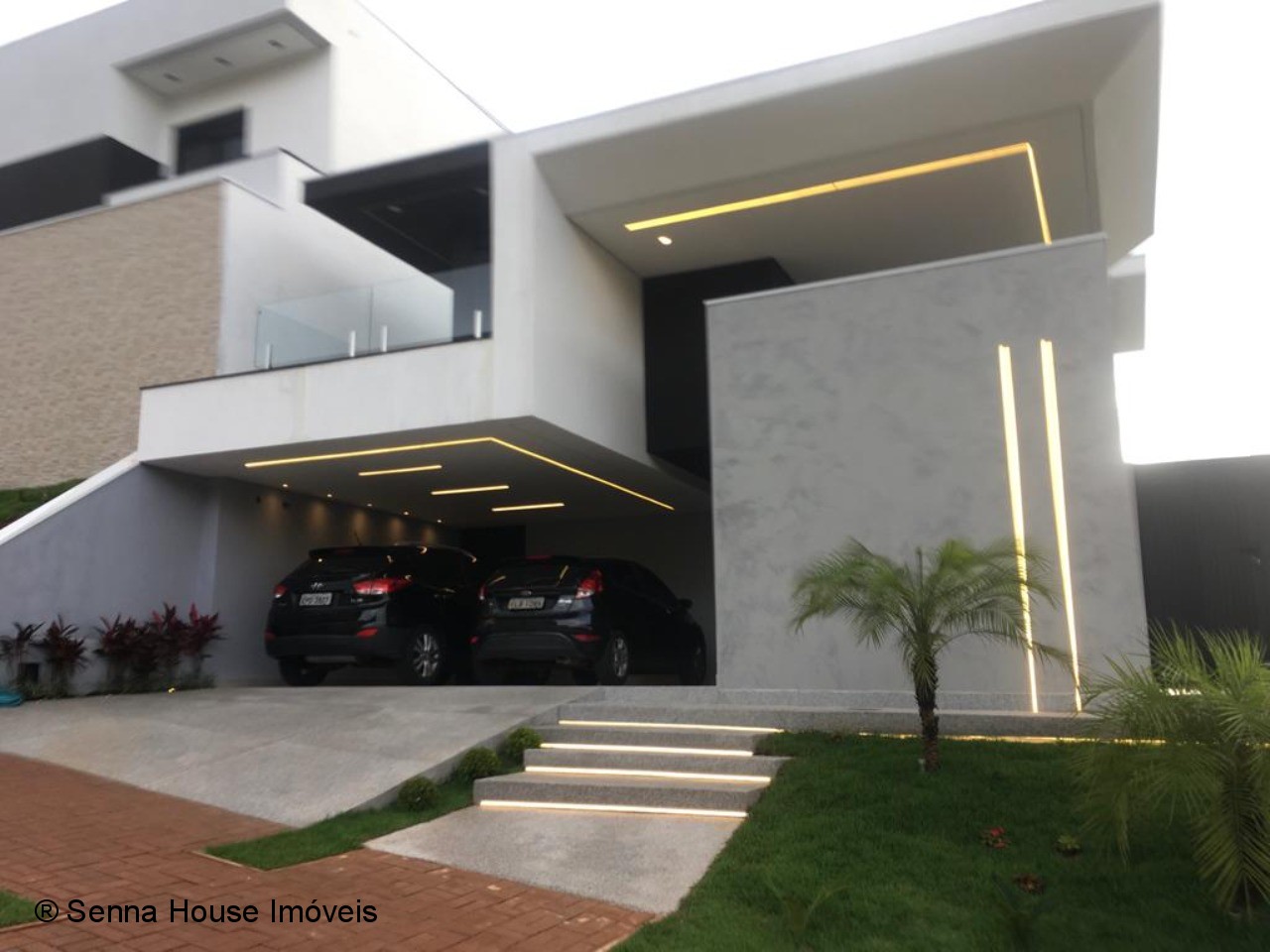 Casa de Luxo em Condomínio no Jardim Novo Mundo - Jundiaí-SP - 3 Quartos, 2 Suítes, 4 Salas, 3 Banheiros, 4 Vagas - 247m²