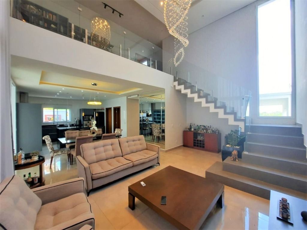 Casa em Condomínio de Luxo em Jundiaí-SP: 4 Quartos, 2 Suítes, 5 Salas, 4 Vagas, 276m² no Vale Azul I! Venha conferir!