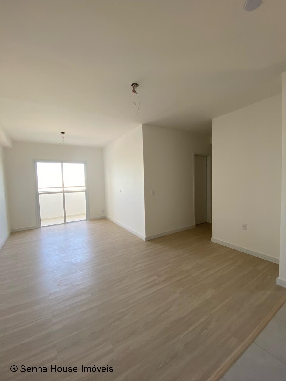 Apartamento para locação em Jundiaí-SP, Engordadouro: 3 quartos, 1 suíte, 3 salas, 2 banheiros, 2 vagas de garagem, 78m² de área. Alugue já!
