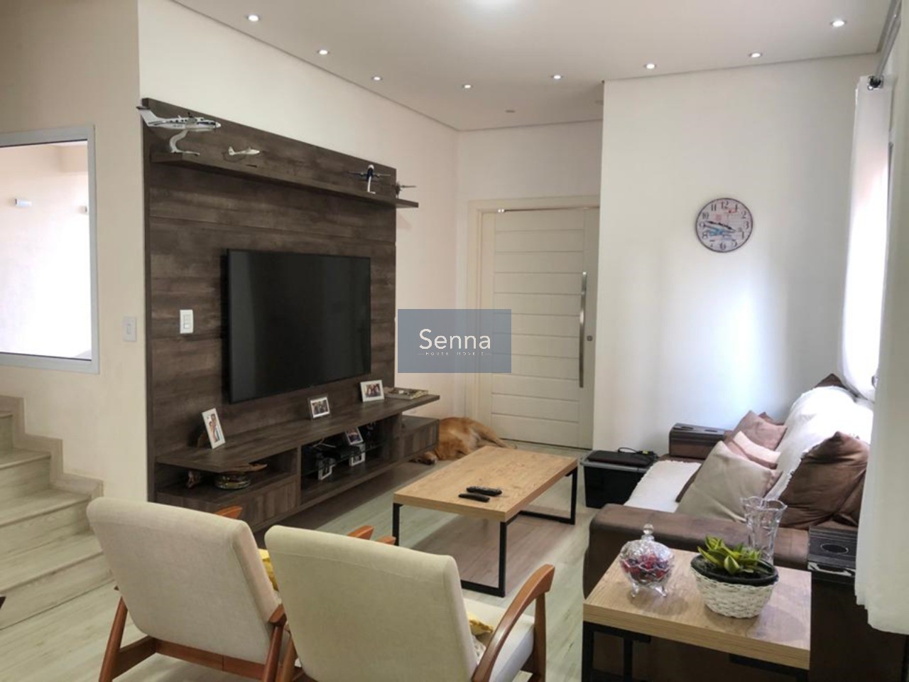 Casa em Condomínio de Luxo à Venda em Jundiaí-SP: 4 Quartos, 1 Suíte, 2 Salas, 3 Banheiros, 4 Vagas de Garagem, 220m² de Área.