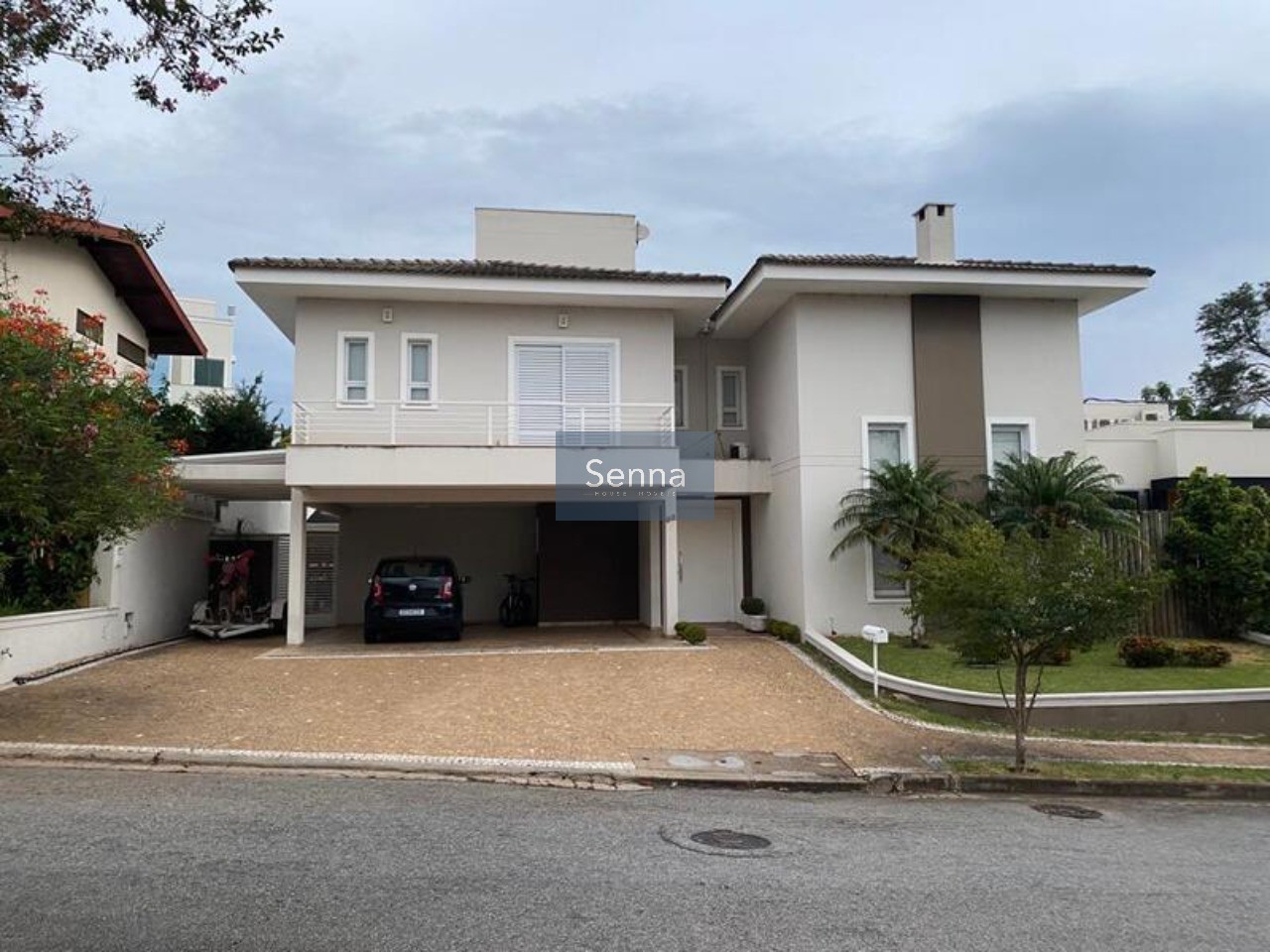 Imperdível! Casa à venda em Jundiaí-SP, Portal do Paraíso I: 3 quartos, 3 suítes, 2 salas, 6 vagas, 340m². Confira já!