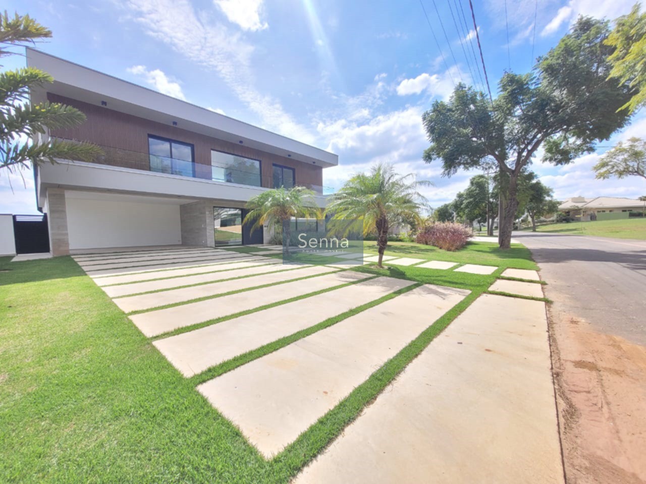Casa de luxo em condomínio: 5 quartos, 5 suítes, 3 salas, 6 banheiros, 6 vagas - Cabreúva-SP, Jardim da Serra (Jacaré) - 457m².
