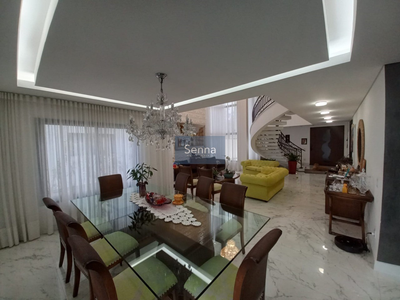 Imperdível: Casa de luxo em condomínio no Medeiros, Jundiaí-SP! 5 quartos, 5 suítes, 2 salas, 7 banheiros, 8 vagas de garagem, 456m²!