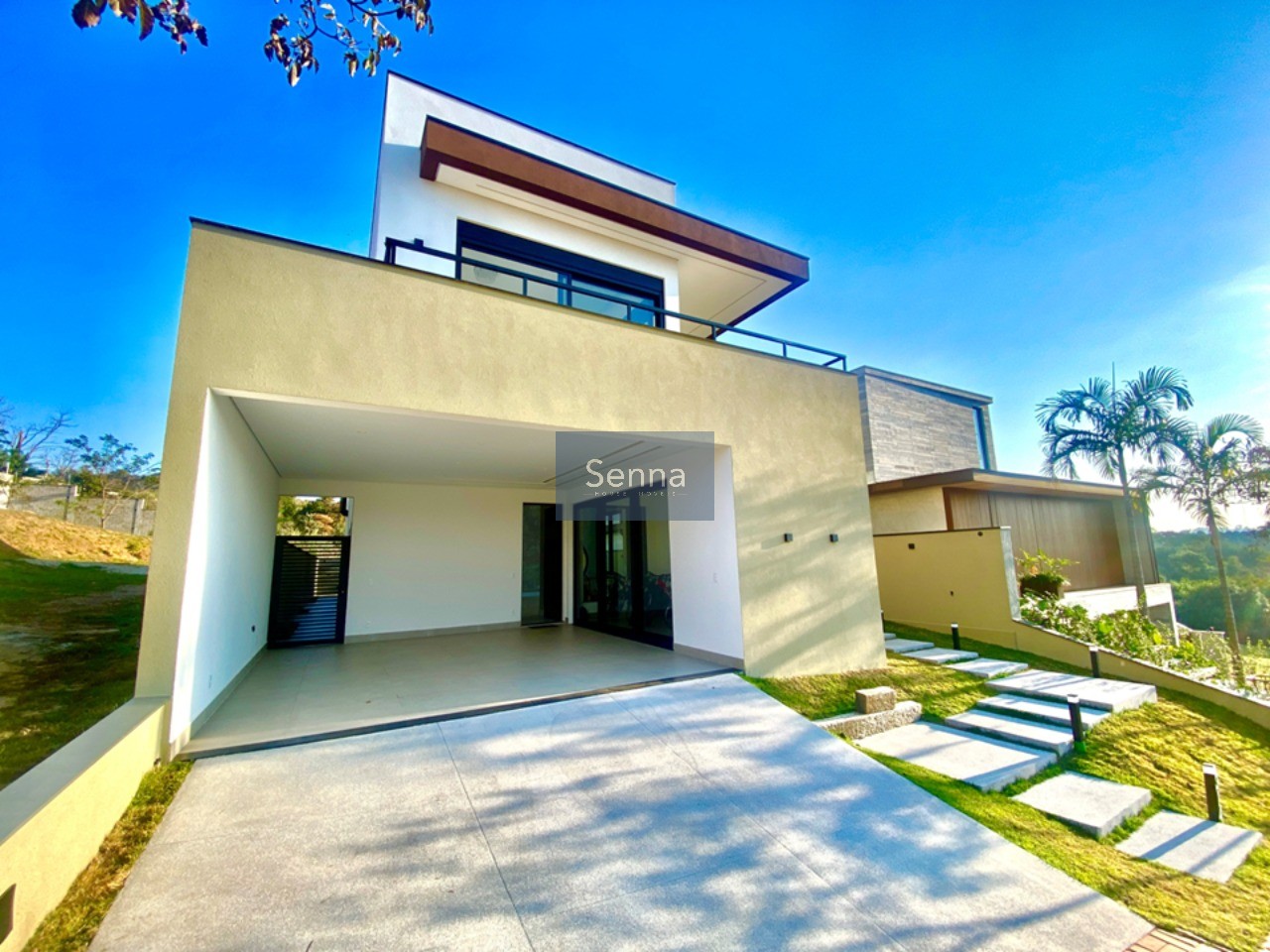 Imperdível casa à venda em Jundiaí-SP, Jardim Novo Mundo: 3 quartos, 3 suítes, 2 salas, 5 banheiros, 4 vagas, 380m²!