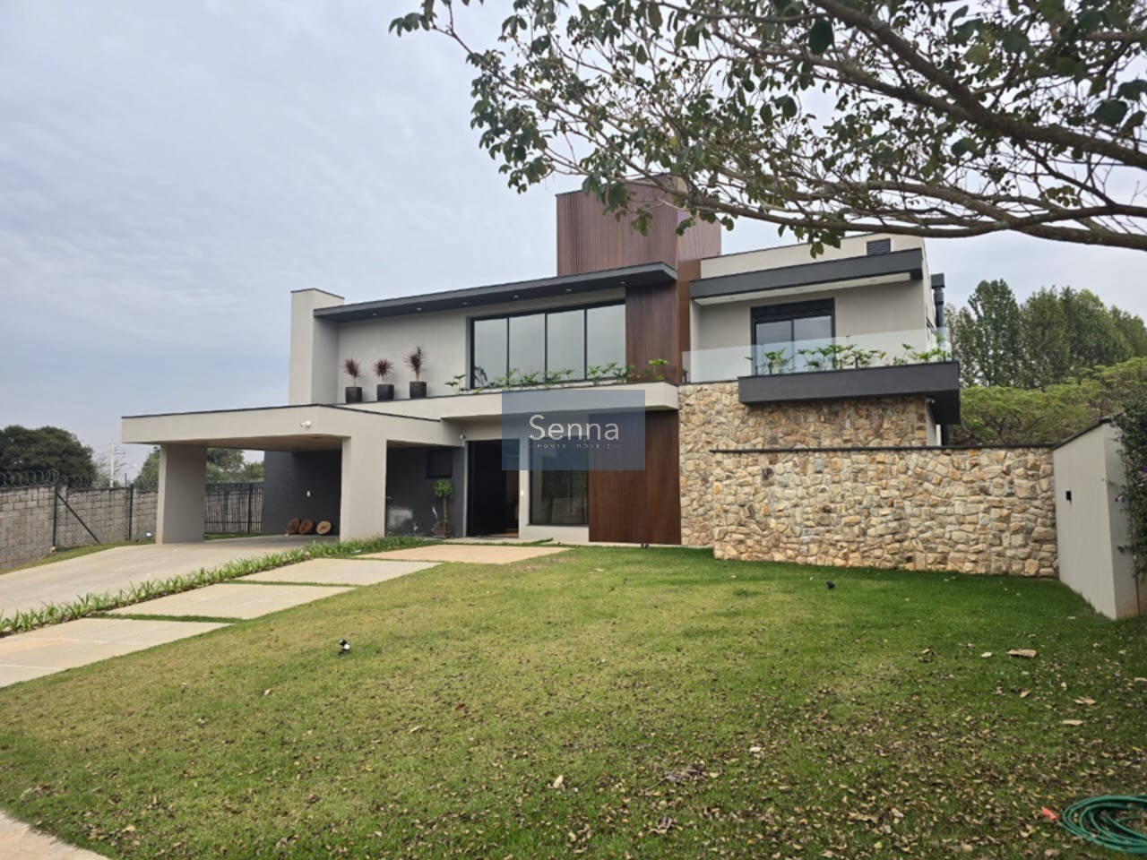 Luxuosa Casa à Venda em Jundiaí-SP, Bairro Caxambu: 4 quartos, 4 suítes, 3 salas, 5 banheiros, 4 vagas, 400m².