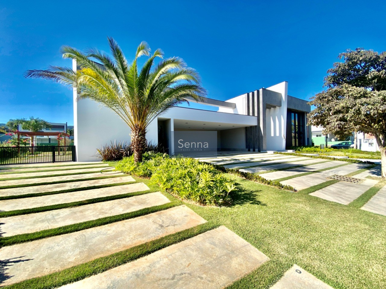 Casa de Luxo em Condomínio à Venda em Jacaré (Cabreúva)-SP: 8 Quartos, 8 Suítes, 4 Salas, 12 Banheiros, 8 Vagas de Garagem, 1.200m².