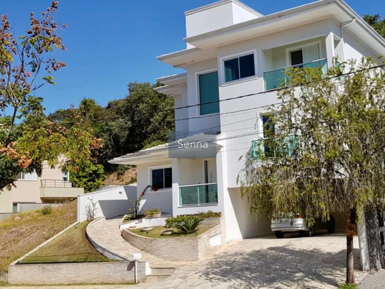 Imóvel de luxo em Jundiaí-SP: Casa de 4 quartos, 4 suítes, 3 salas e 6 vagas no Portal do Paraíso I. Confira!