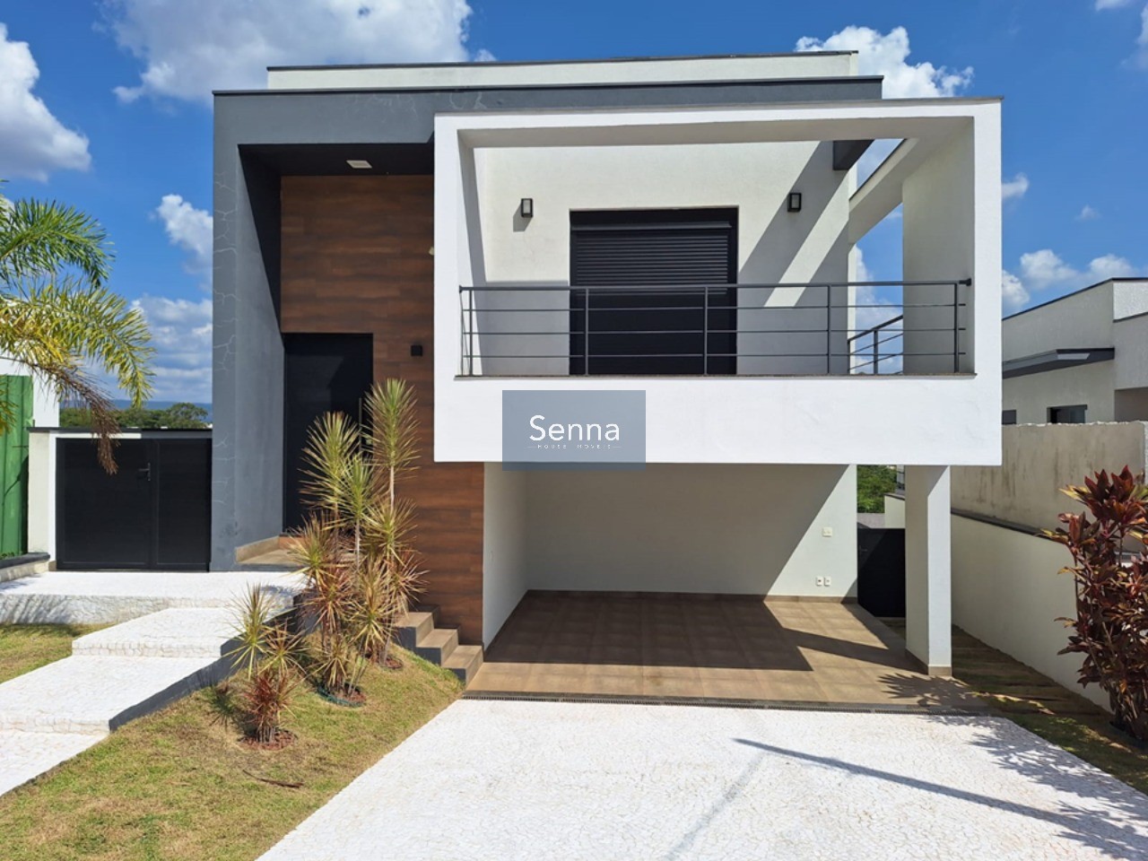 Casa à venda em Itupeva-SP, Chácara Jardim Patelli: 3 quartos, 3 suítes, 2 salas, 4 banheiros, 4 vagas de garagem, 264m².