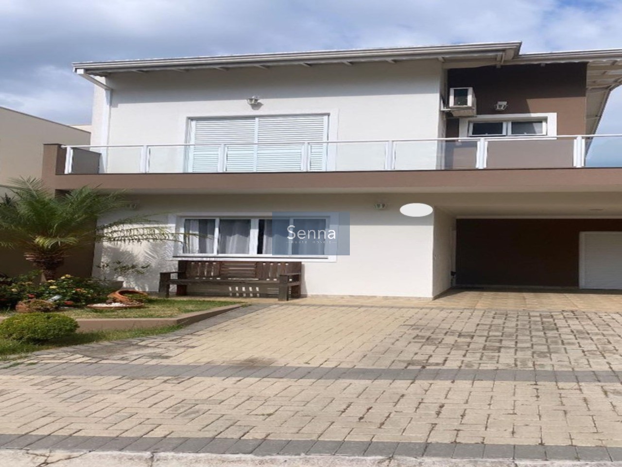 Casa em Condomínio à Venda em Jundiaí-SP - 3 quartos, 1 suíte, 2 salas, 3 banheiros, 3 vagas de garagem - 138,00 m²