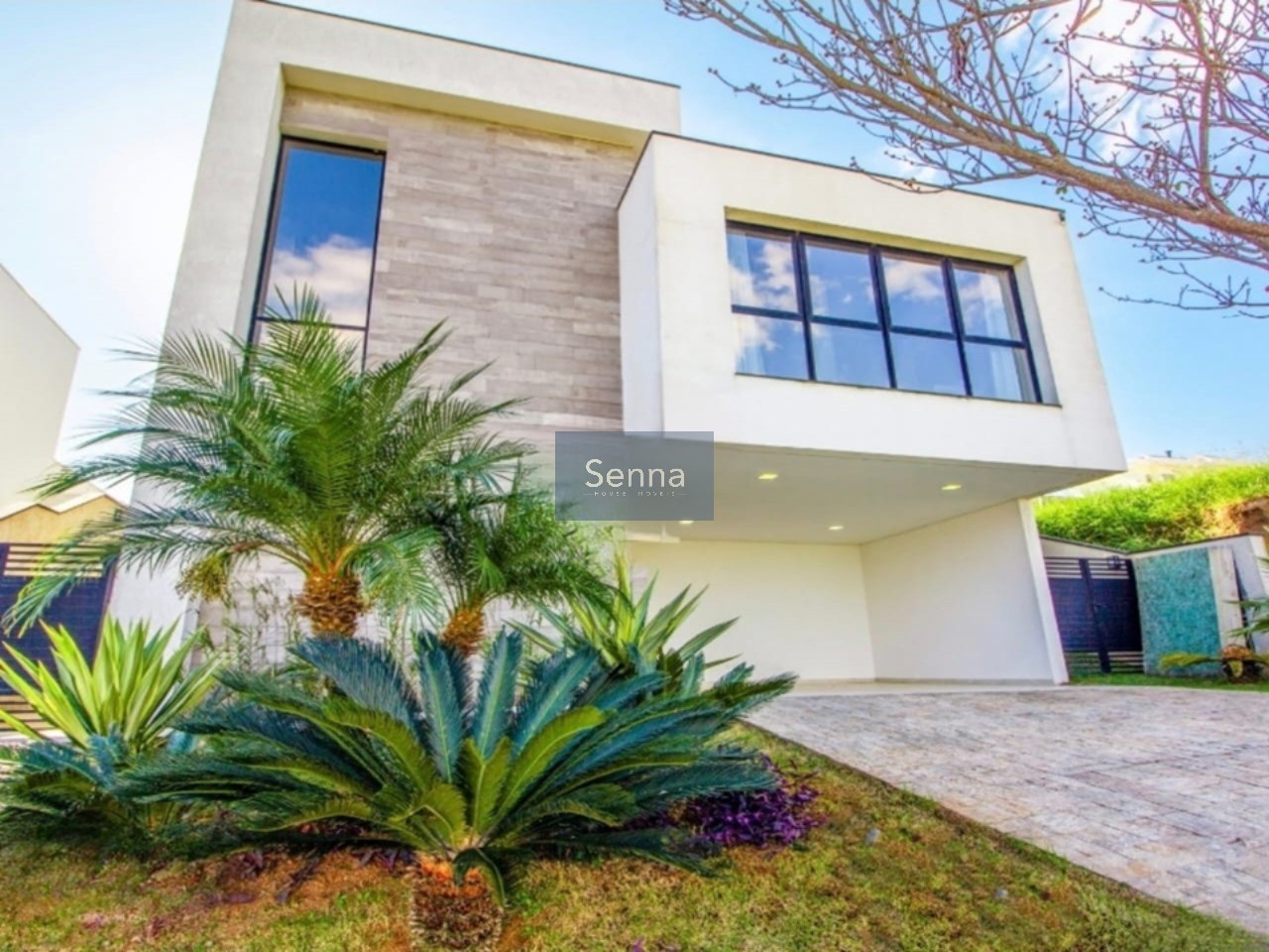 Espetacular Casa à Venda em Jundiaí-SP, Bairro Loteamento Vale Azul I: 3 Quartos, 3 Suítes, 2 Salas, 5 Banheiros, 4 Vagas, 340m².