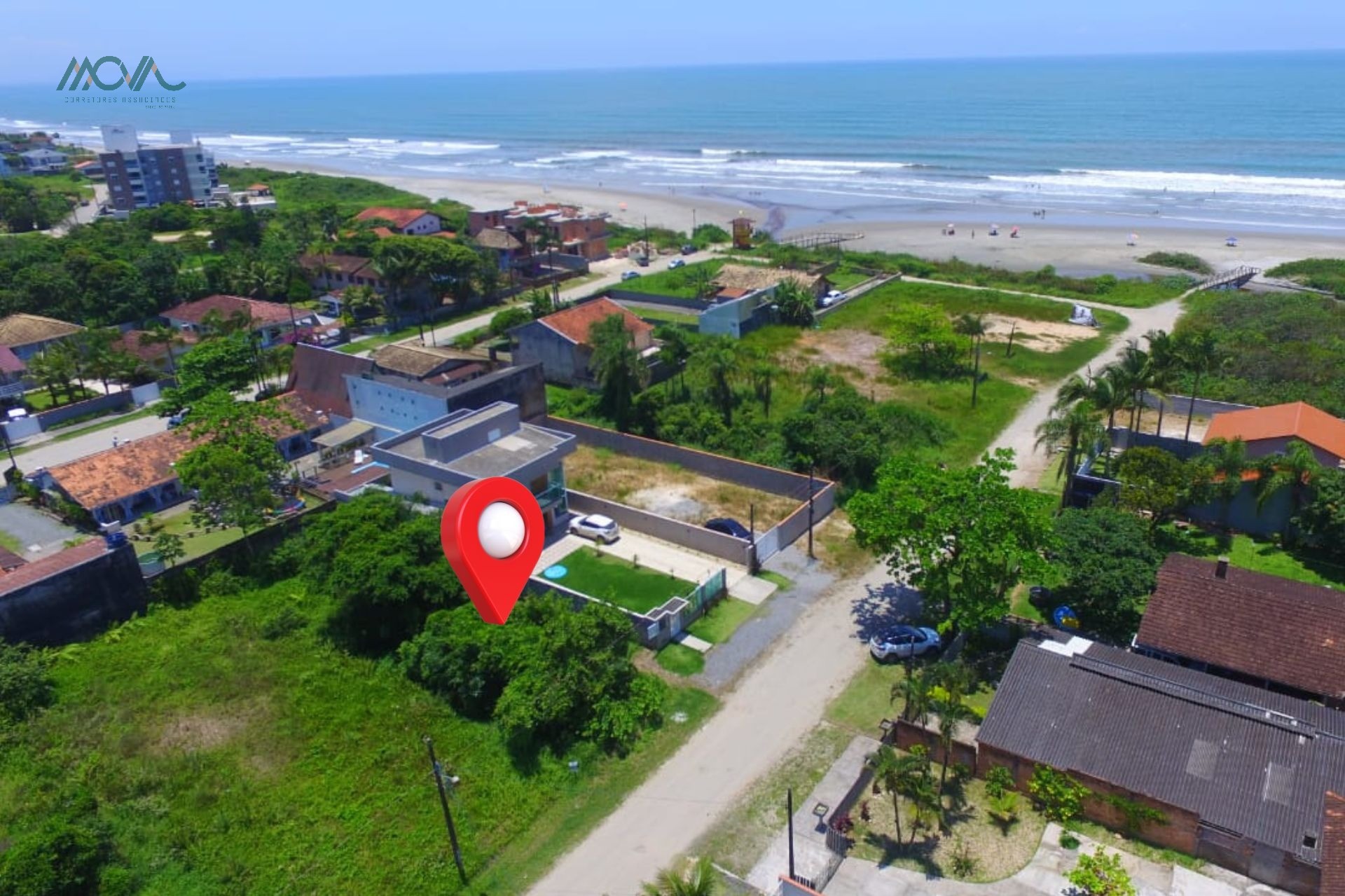 Terreno na quadra do mar, balneário Palmeiras em Itapoá