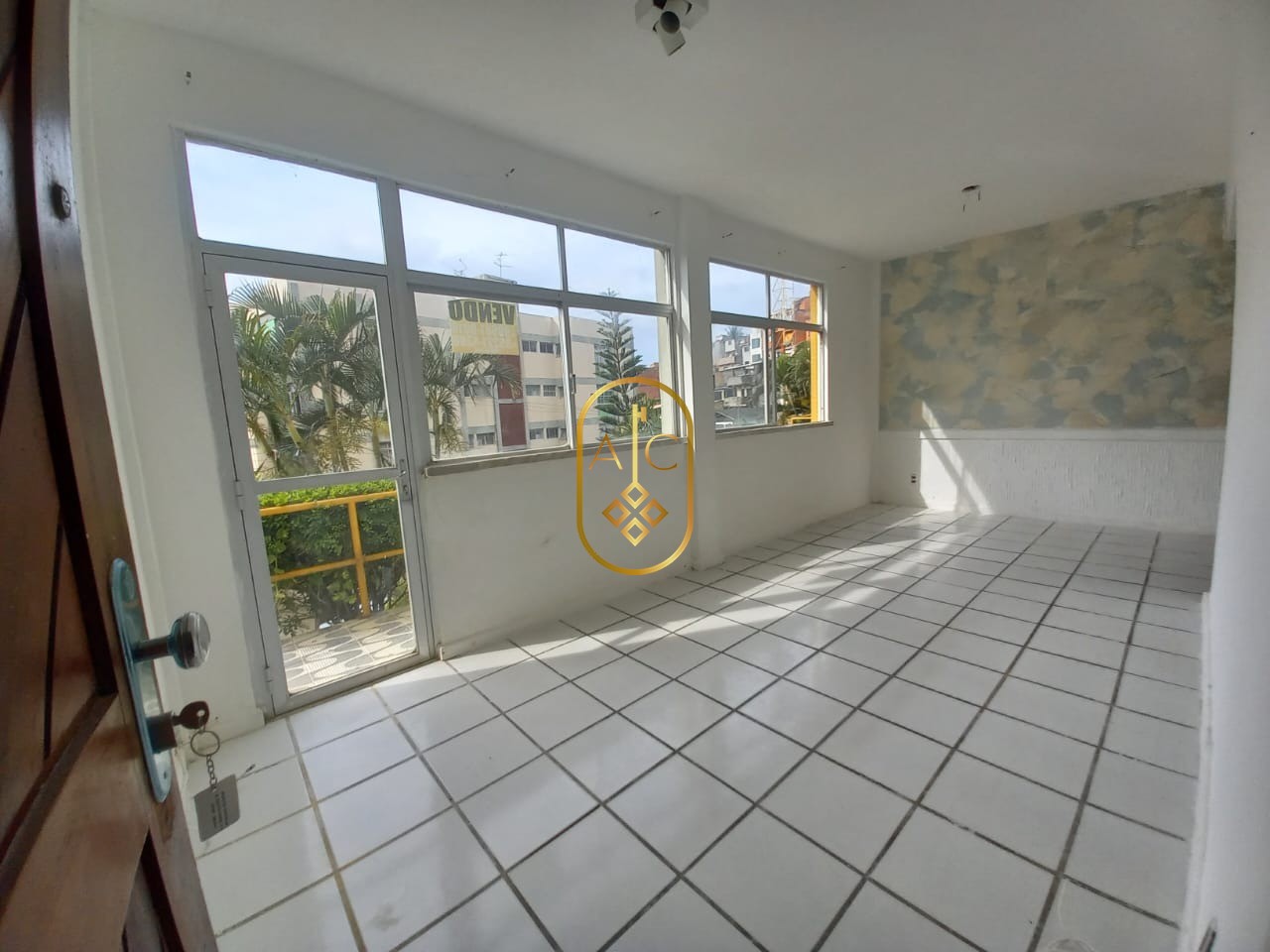 Apartamento para venda em Ondina, 4 quartos com dependências completa, 1vaga