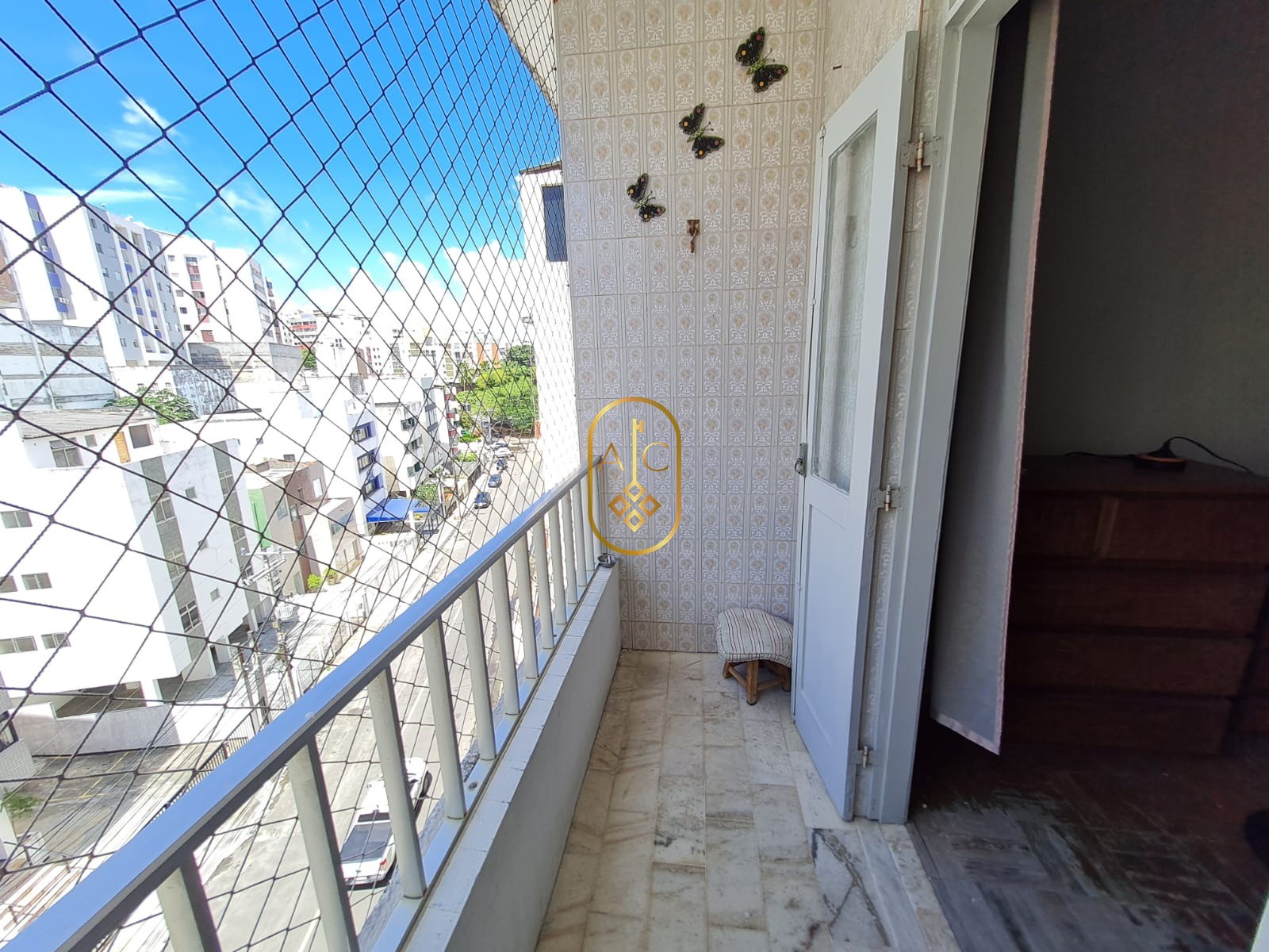 Apartamento para venda, nascente, 3 quartos sendo 1 suíte com varanda, Rio Vermelho