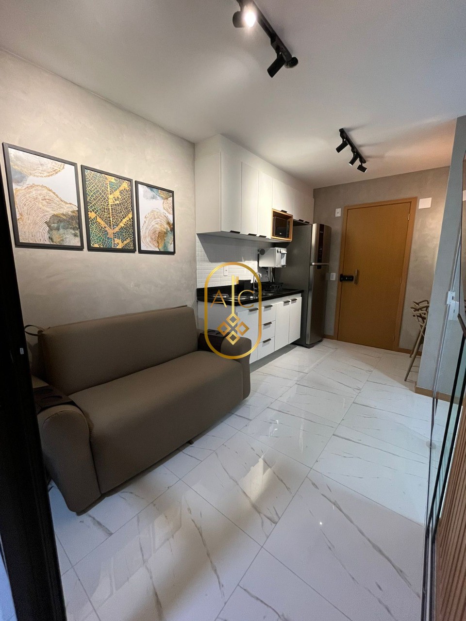 Smart totalmente mobiliado, alto padrão, 1 quarto sendo suíte com varanda, Barra