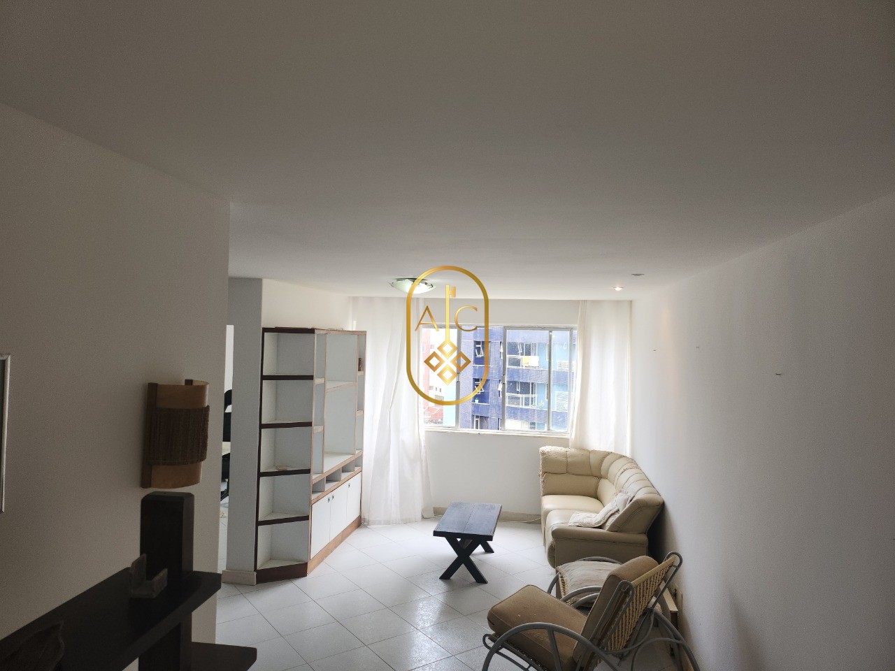 Apartamento, 2 quartos sendo 1 suíte, 1 vaga, Armação
