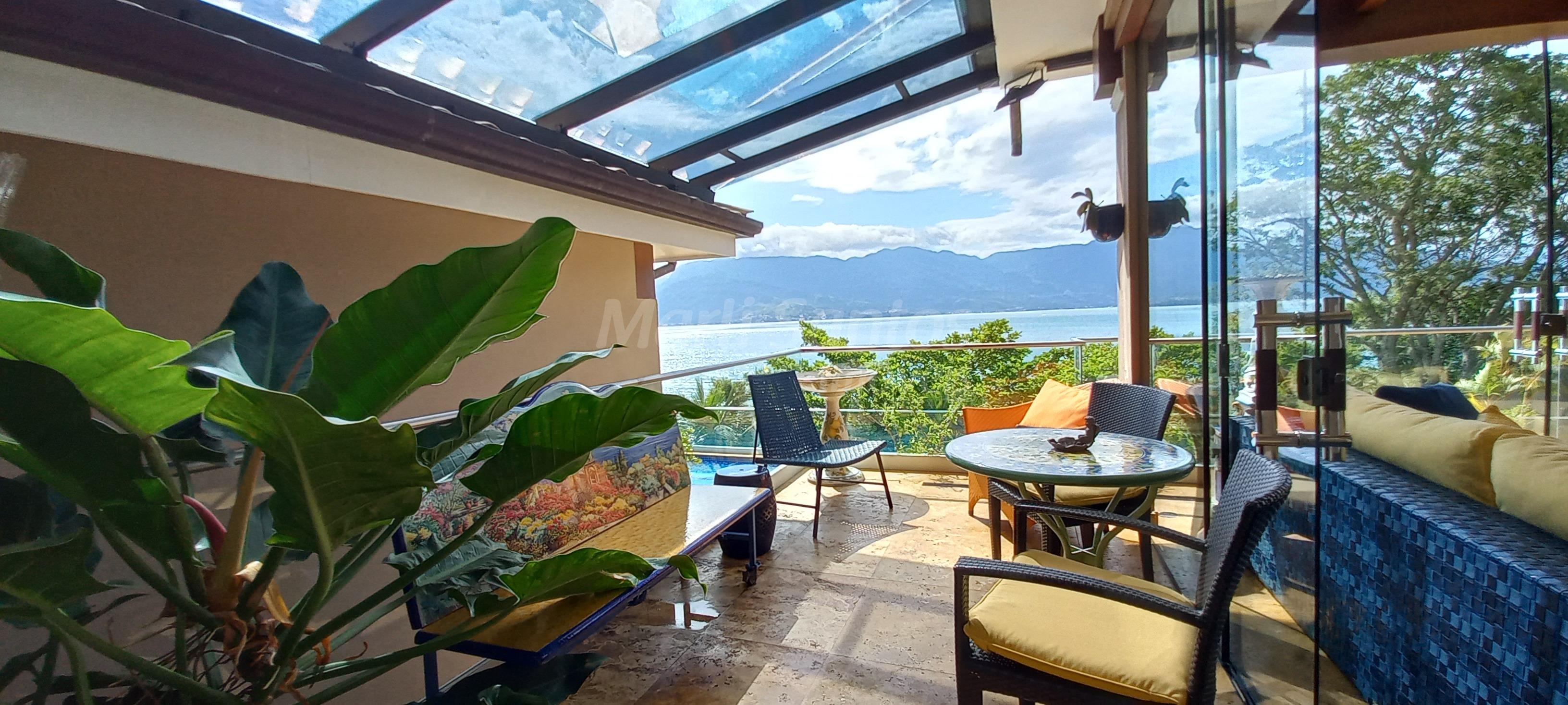 Belissima mansão luxuosa em ilhabela altíssimo padrão com vista panorãmica para o mar 180 graus.