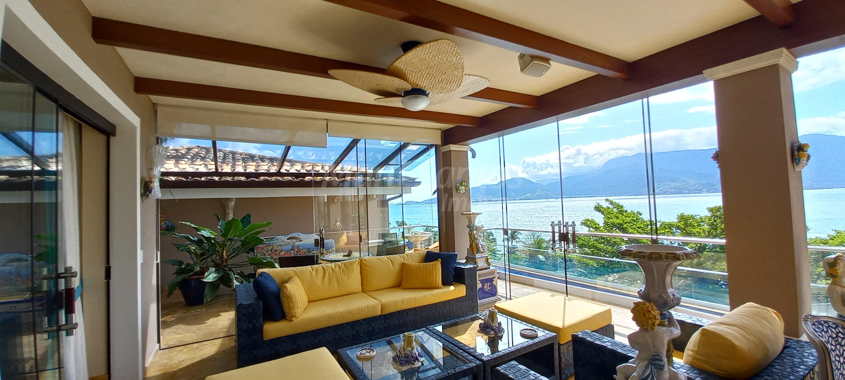 Belissima mansão luxuosa em ilhabela altíssimo padrão com vista panorãmica para o mar 180 graus.