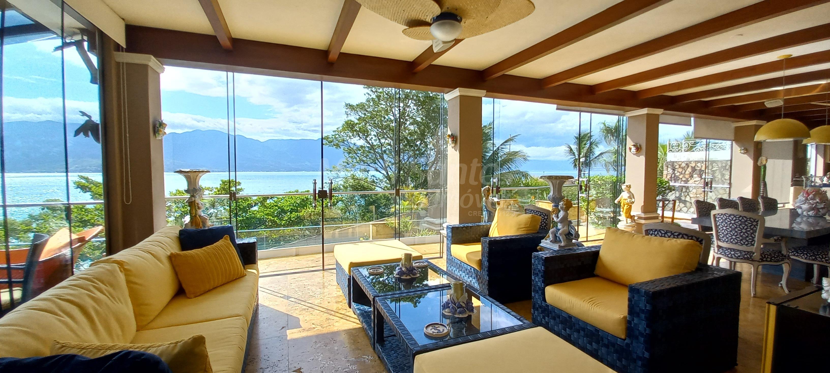 Belissima mansão luxuosa em ilhabela altíssimo padrão com vista panorãmica para o mar 180 graus.