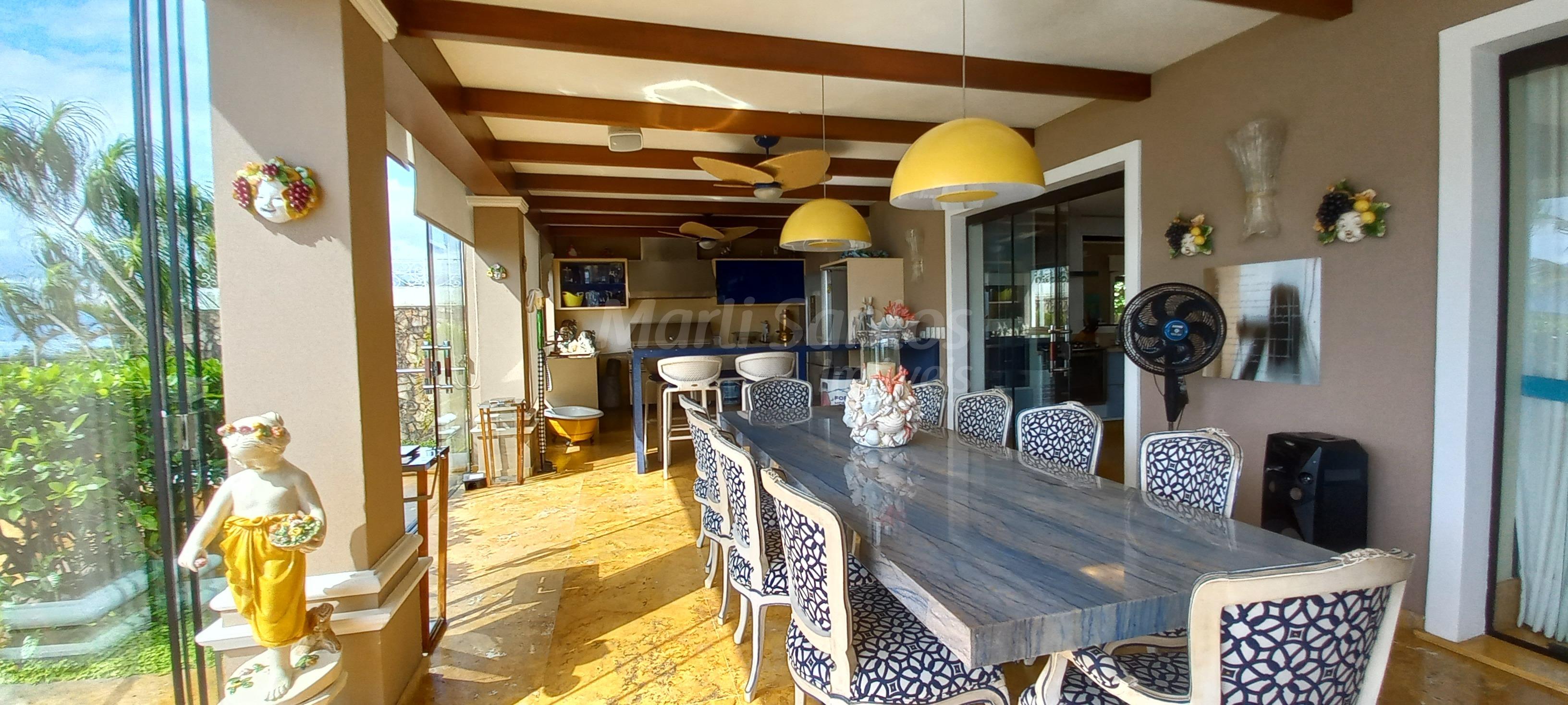 Belissima mansão luxuosa em ilhabela altíssimo padrão com vista panorãmica para o mar 180 graus.