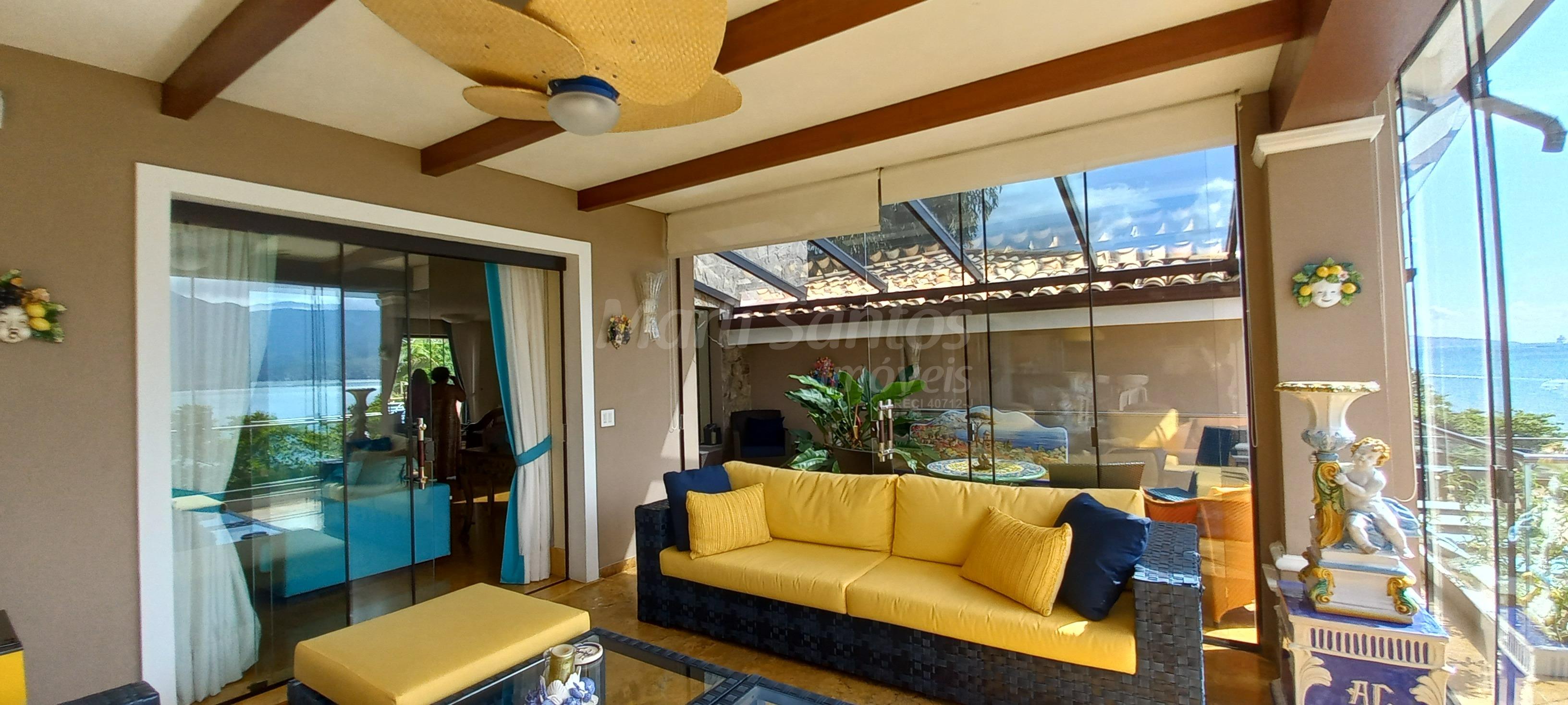 Belissima mansão luxuosa em ilhabela altíssimo padrão com vista panorãmica para o mar 180 graus.