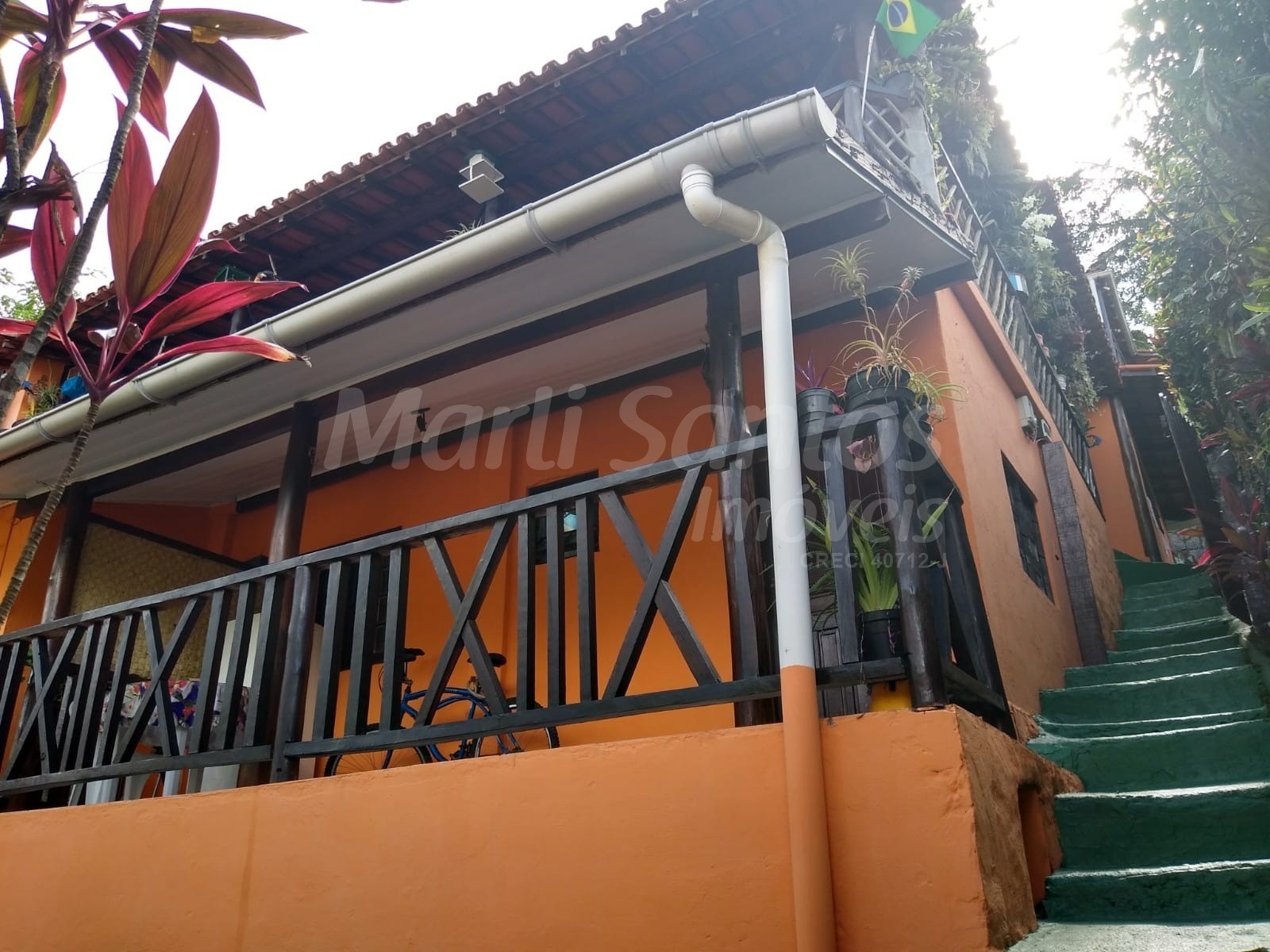 Casa (sobrado) à venda com 2 chalés na barra velha em ilhabe