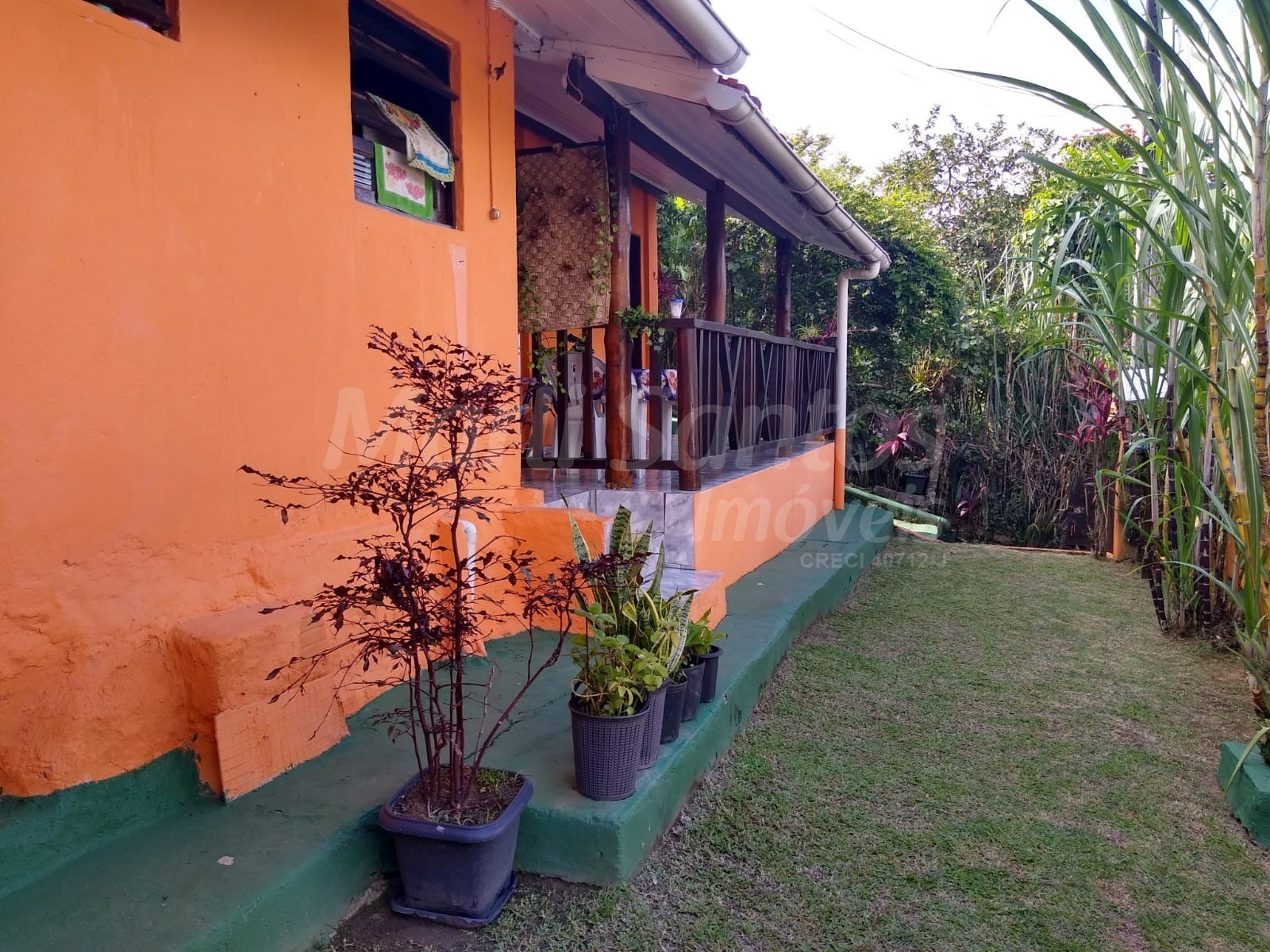 Casa (sobrado) à venda com 2 chalés na barra velha em ilhabe