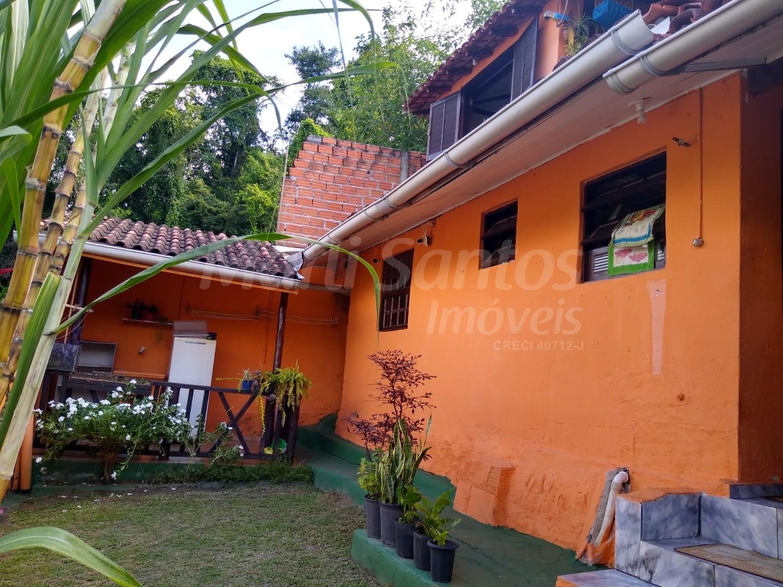 Casa (sobrado) à venda com 2 chalés na barra velha em ilhabe