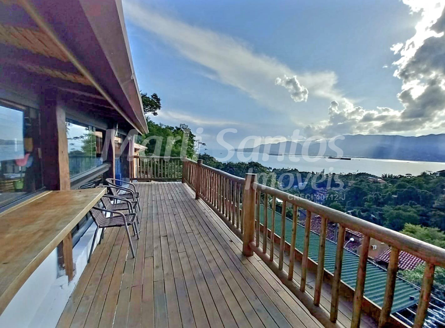 Excelente oportunidade para locação, imóvel com linda vista para o mar no perequê em ilhabela