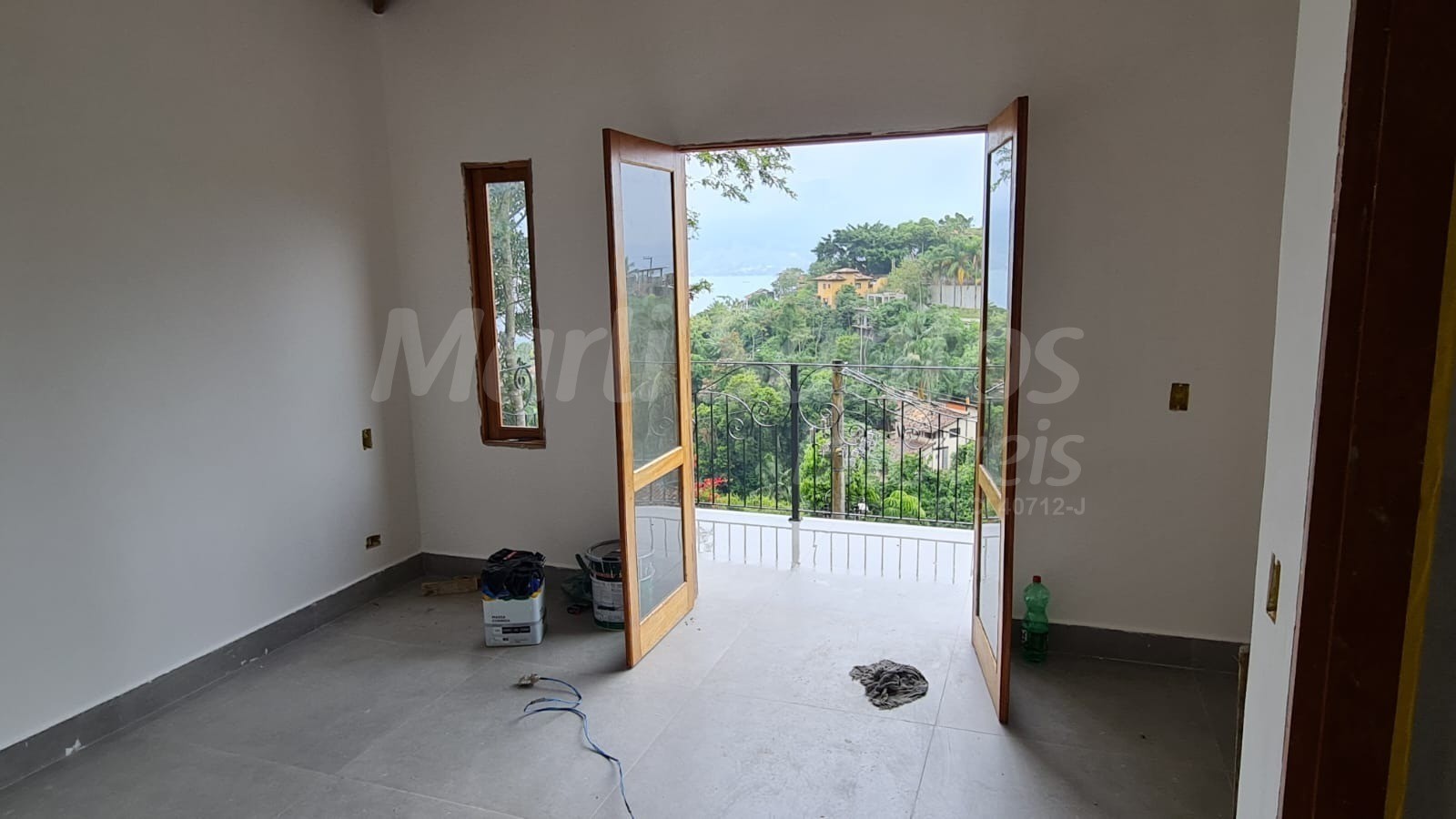 Lindo sobrado com vista para o mar e piscina no perequê em i