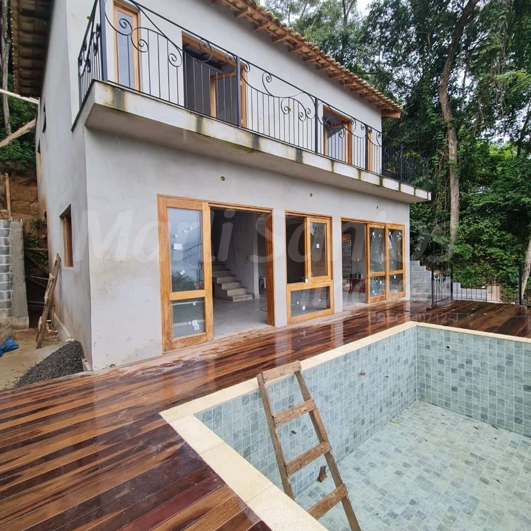 Lindo sobrado com vista para o mar e piscina no perequê em i
