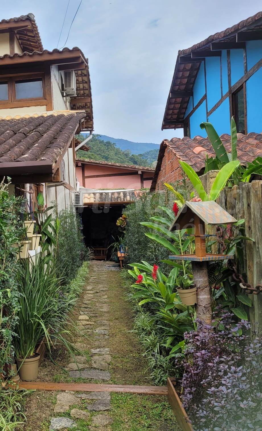 Casa à venda em residencial tranquilo; chalé com entrada ind - foto 4