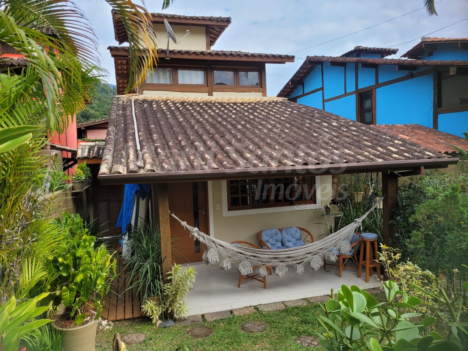 Casa à venda em residencial tranquilo; chalé com entrada ind - foto 2