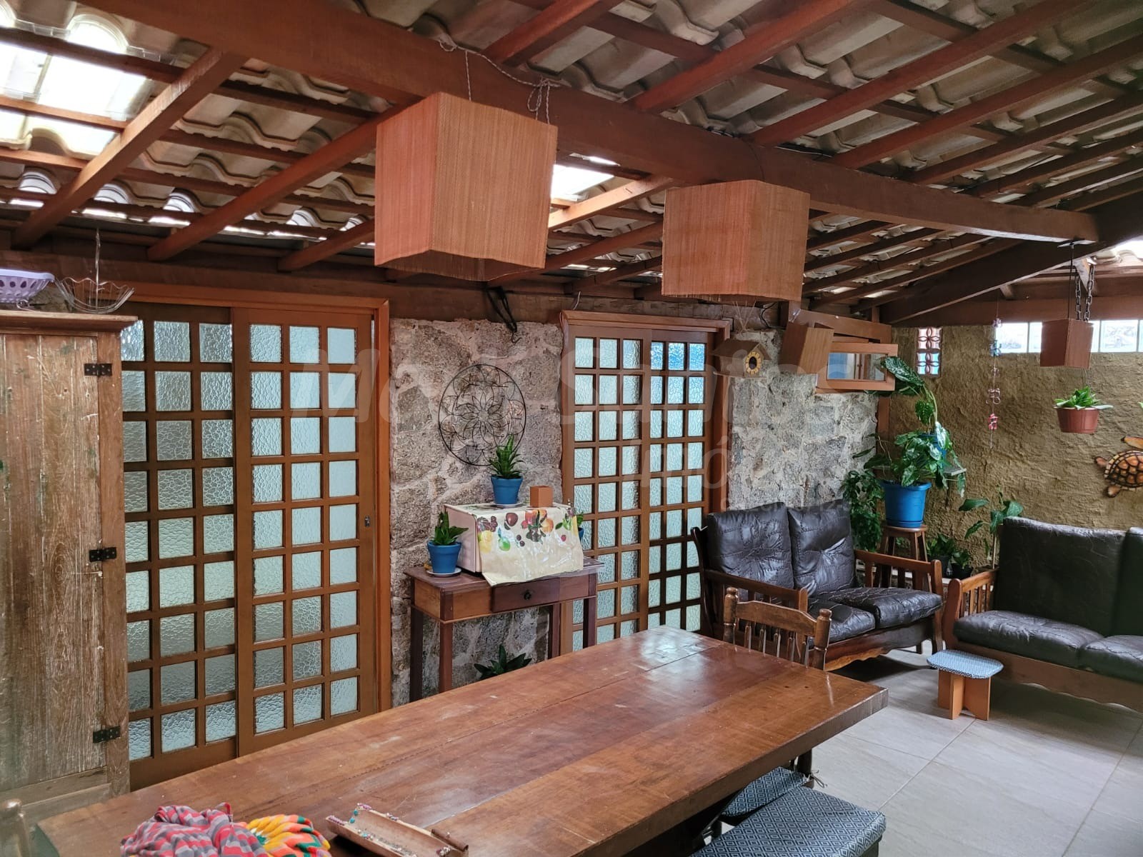 Casa à venda em residencial tranquilo; chalé com entrada ind - foto 6