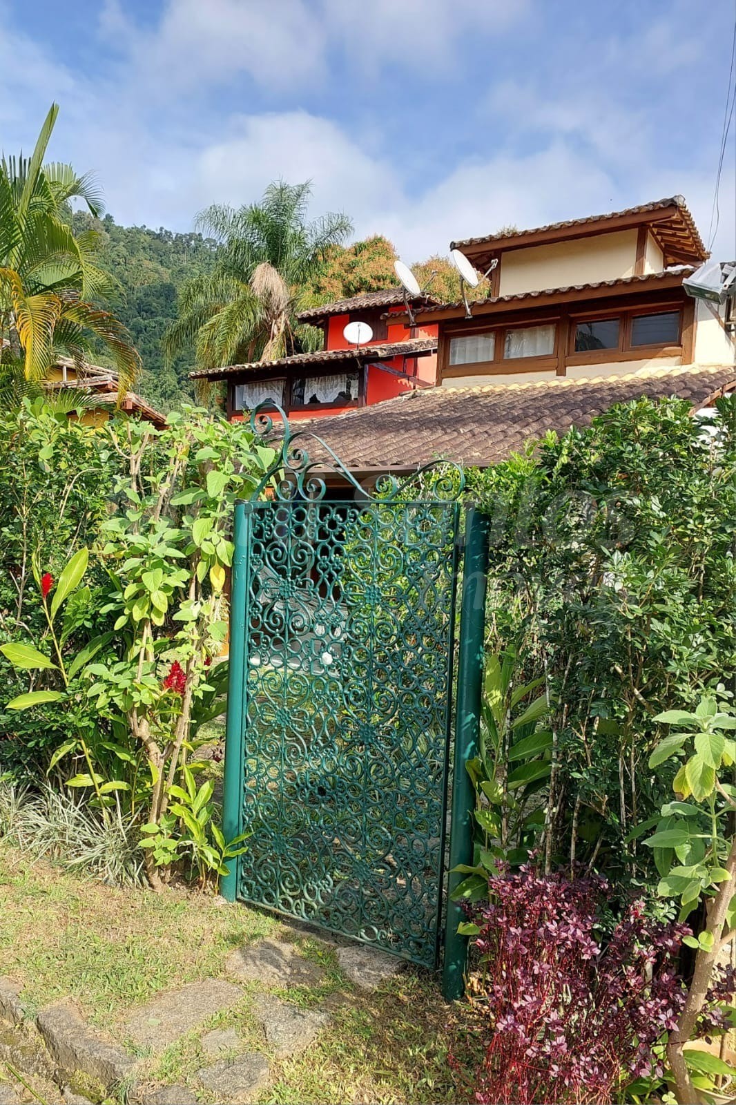 Casa à venda em residencial tranquilo; chalé com entrada ind - foto 5