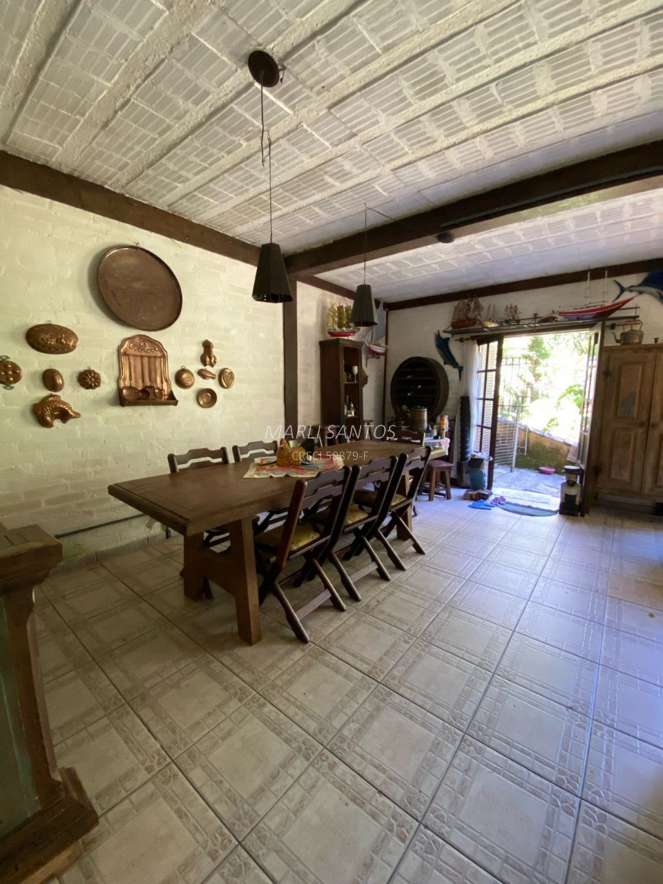 Casa aconchegante à venda, local tranquilo dentro da mata, c