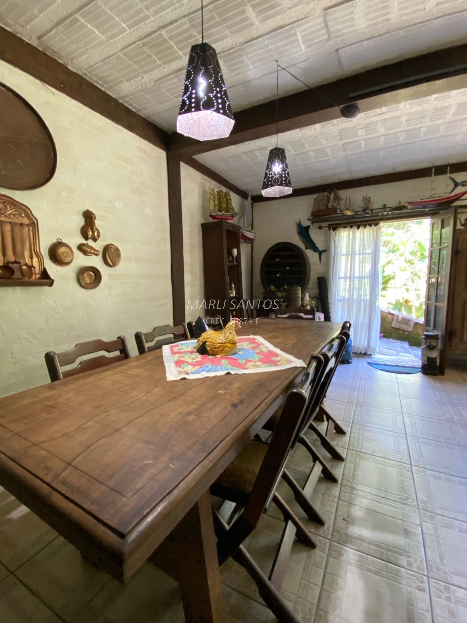 Casa aconchegante à venda, local tranquilo dentro da mata, c