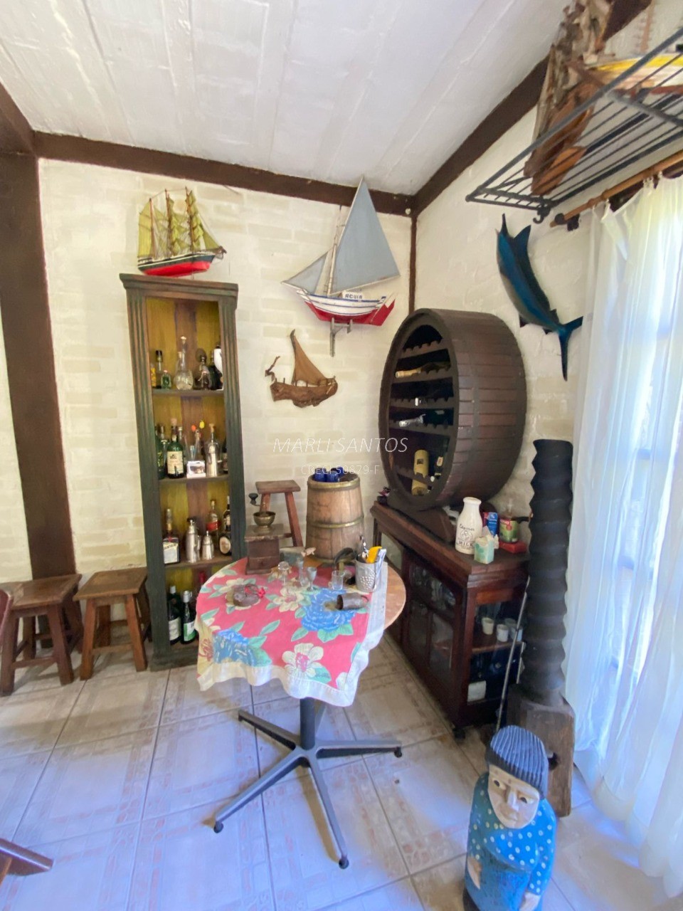Casa aconchegante à venda, local tranquilo dentro da mata, c