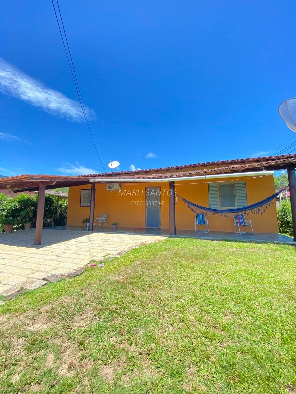 CASA TÉRREA À VENDA COM VISTA PARA O MAR E COM ESCRITURA DEFINITIVA DO TERRENO NA BARRA VELHA EM ILHABELA -SP